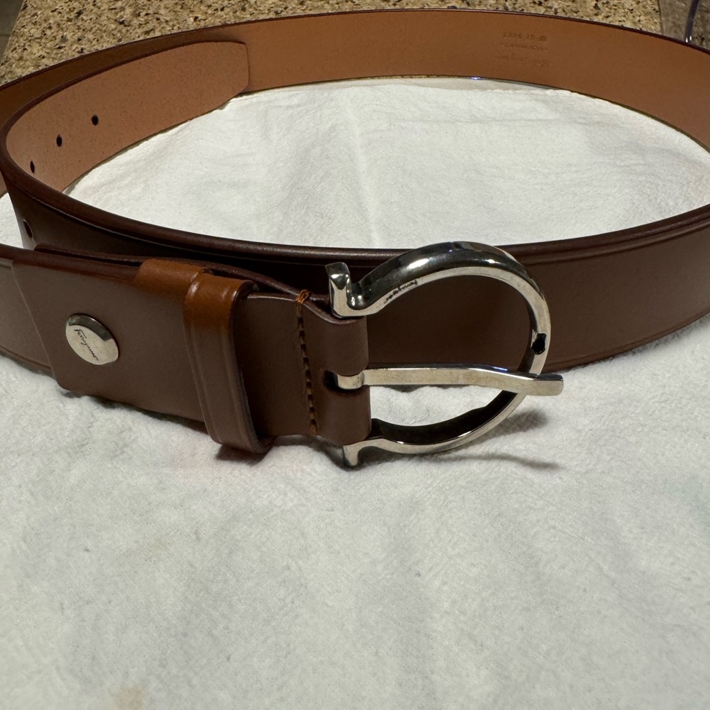 Ferragamo Brown Leather Men's Belt with silver gancini buckle